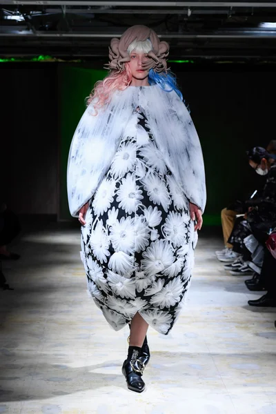 Look 20